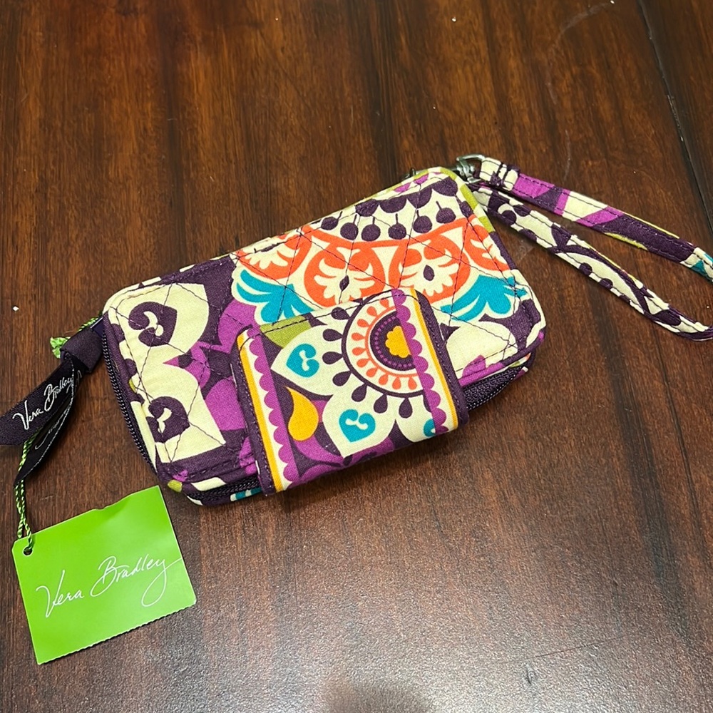 Vera Bradley - smartphone wristlet - plum crazy